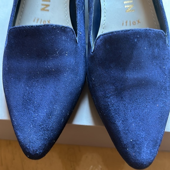 Anne Klein baby  blue 1.5 inch heel in very good condition. - Picture 2 of 5